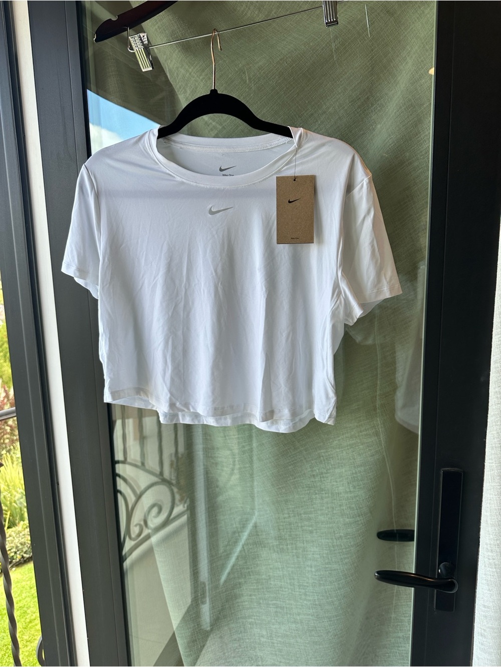 Nike White Women’s Cropped Crew Tee
